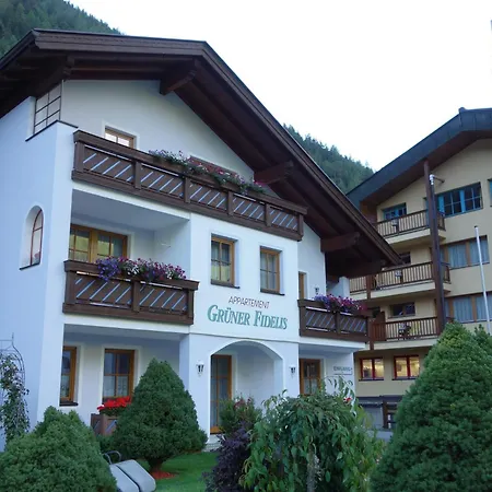 Gruener Fidelis Appartement Sölden